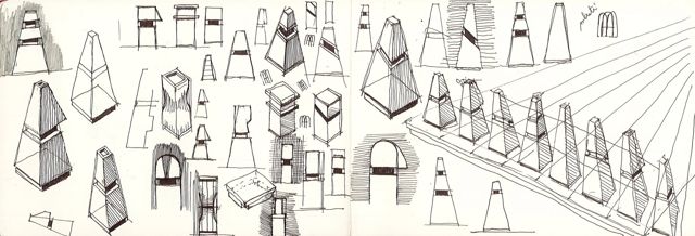 Pyramiden und Figuren