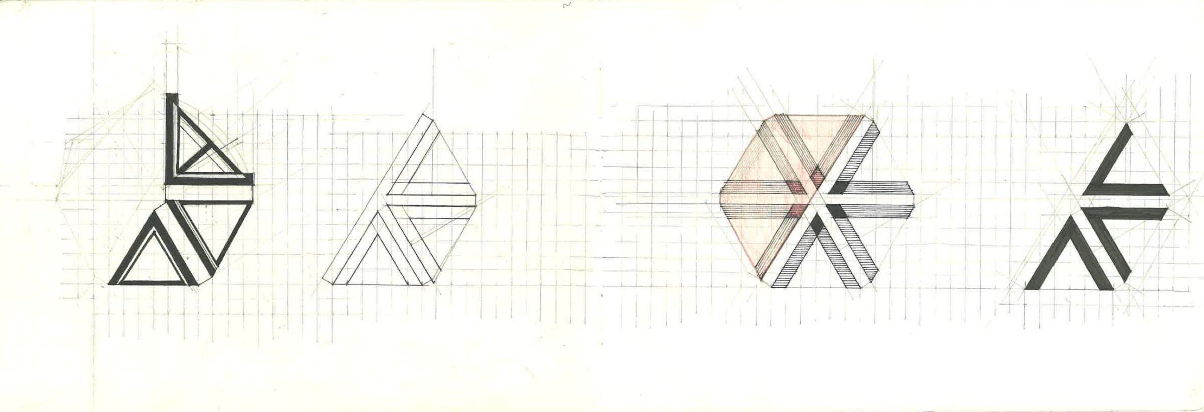 alfabeto di triangoli: un segno, disegnato in quattro modi